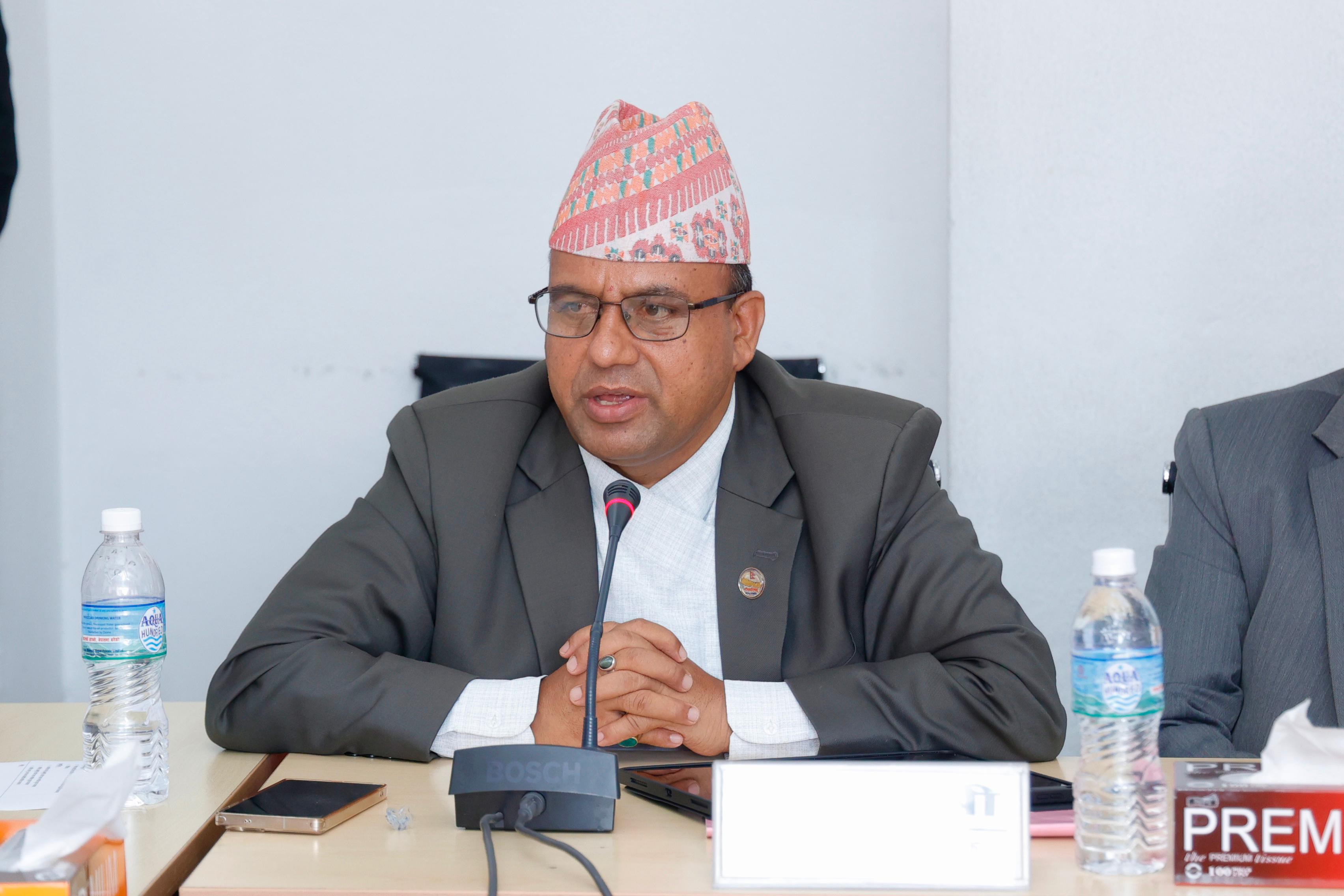 सौर्य एयरलाइन्स दुर्घटनाको दिगो समाधान गर्नेे मन्त्री पाण्डेको वाचा